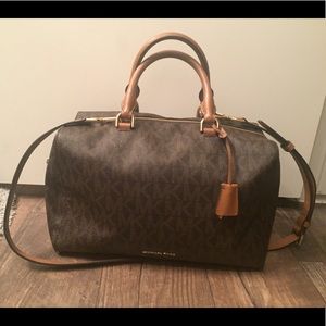 Authentic Michael Kors Signature Kirby Tote